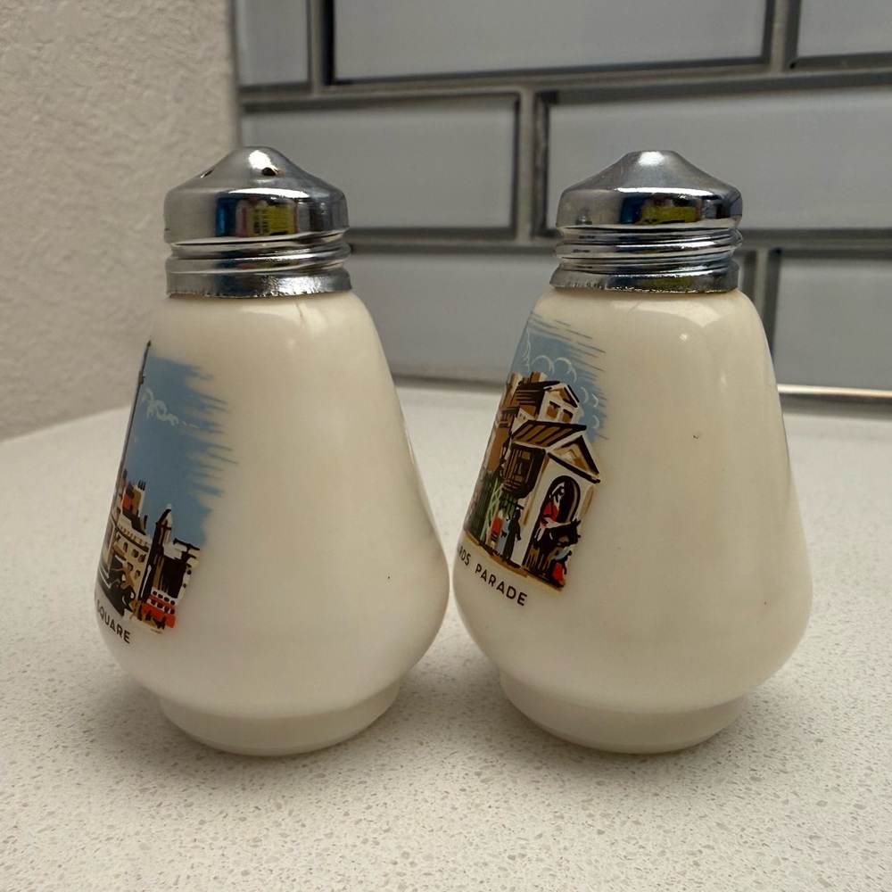 Vintage London Salt & Pepper Shakers Trafalgar Square Horse Guards Parade - Picture 4 of 13